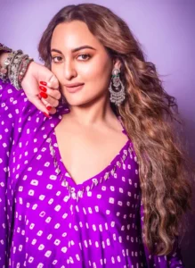 Sonakshi sinha looks breathtaking in purple 3 piece